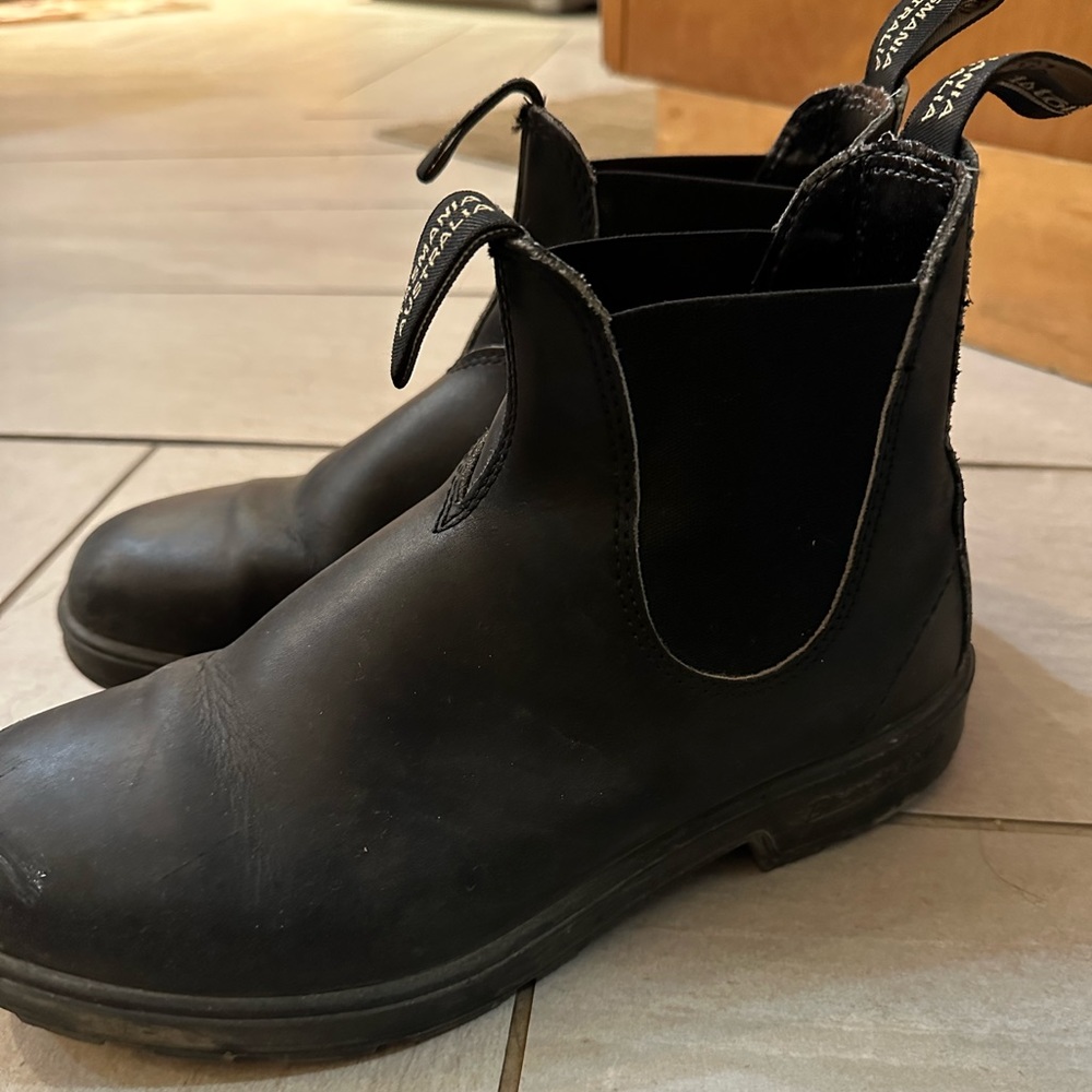 Black Blundstone boots